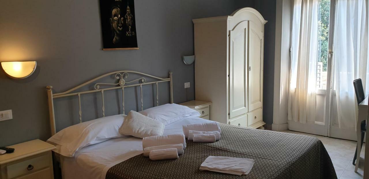 Hotel Bianchi Viareggio Buitenkant foto