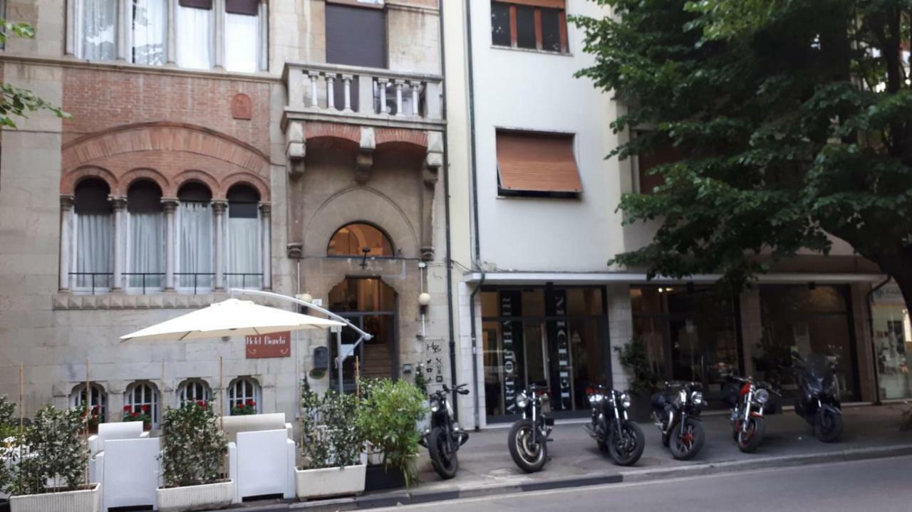 Hotel Bianchi Viareggio Buitenkant foto